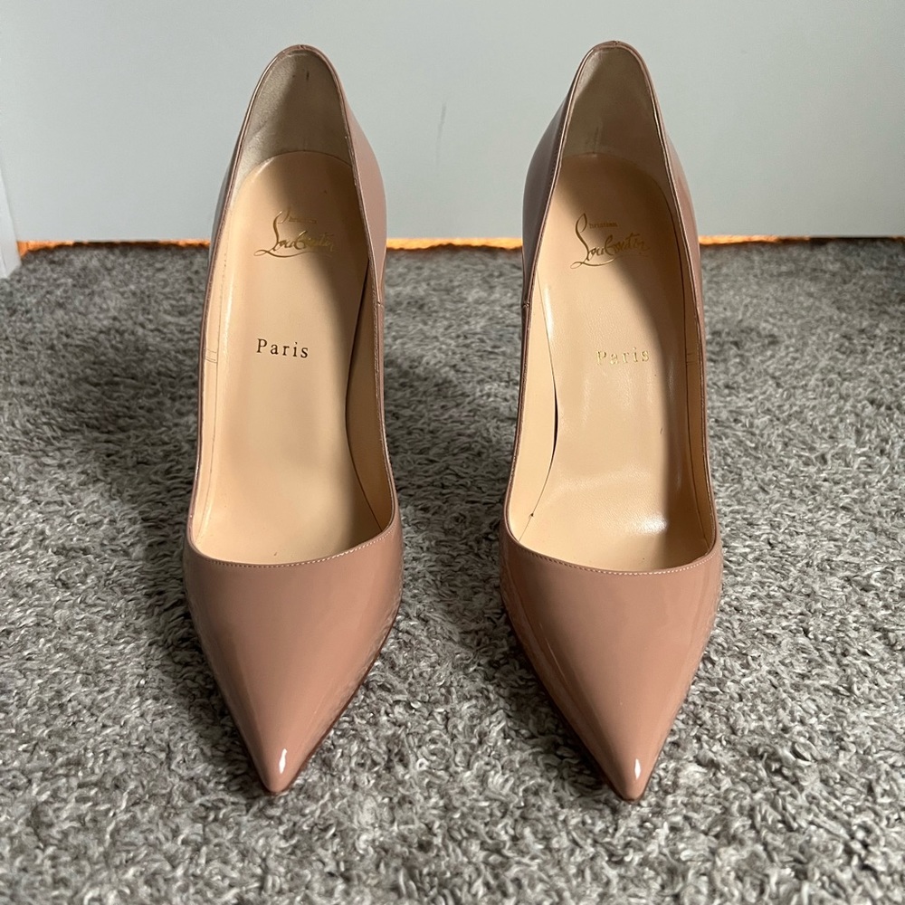 So Kate Patent Pointed-Toe Red Sole Pump